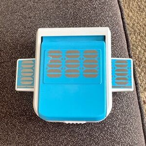 Creative Memories Blue and White Decorative Paper Punch